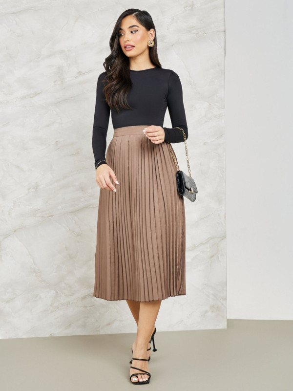 Women Solid Skirt Brown (M)